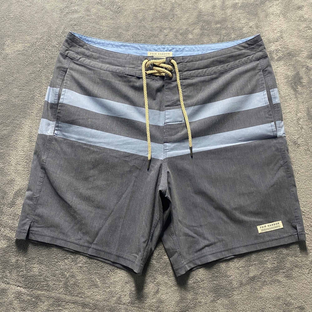 Fair Harbor Board Shorts Mens Size 34 Navy Blue Striped Swim Trunks